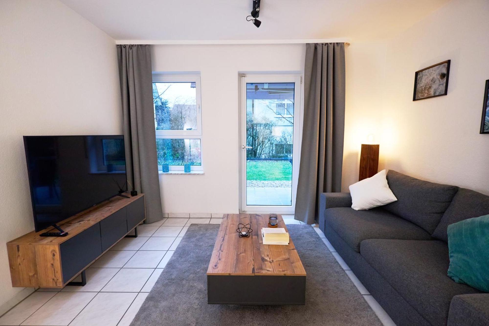 Gemuetliche 2Zi. Wohnung ゼーリゲンシュタット エクステリア 写真