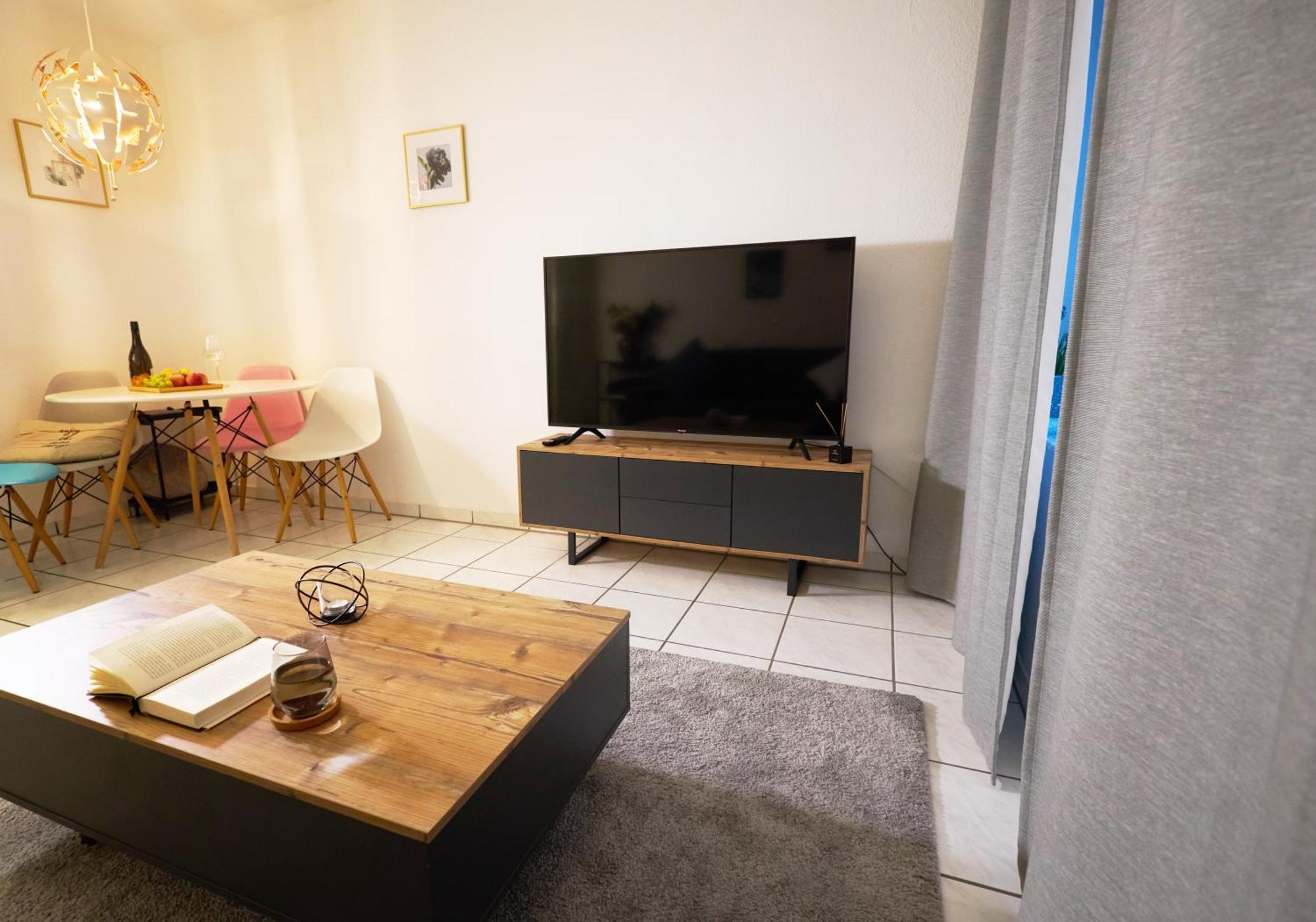 Gemuetliche 2Zi. Wohnung ゼーリゲンシュタット エクステリア 写真